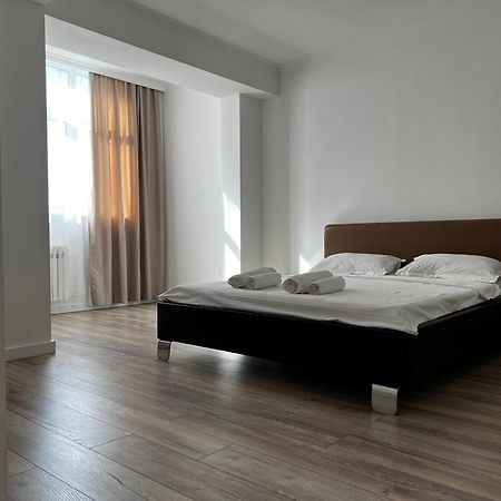 Hyat Apartment Bichkek Extérieur photo