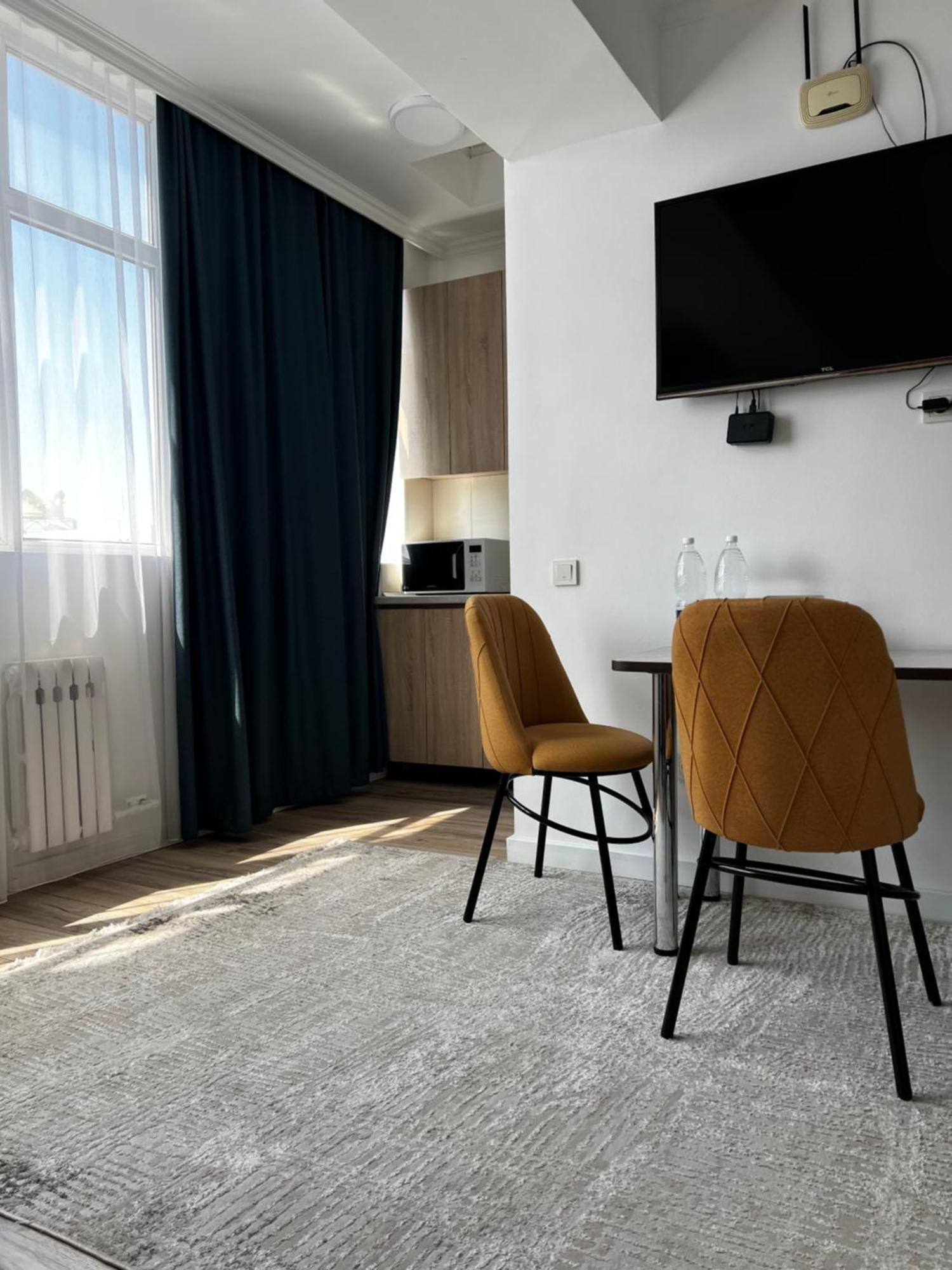 Hyat Apartment Bichkek Extérieur photo