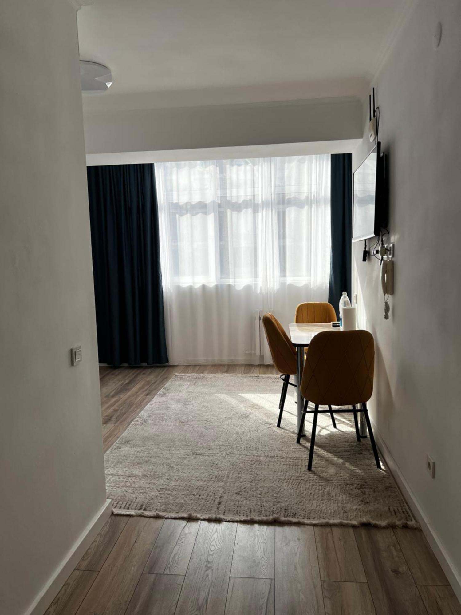 Hyat Apartment Bichkek Extérieur photo